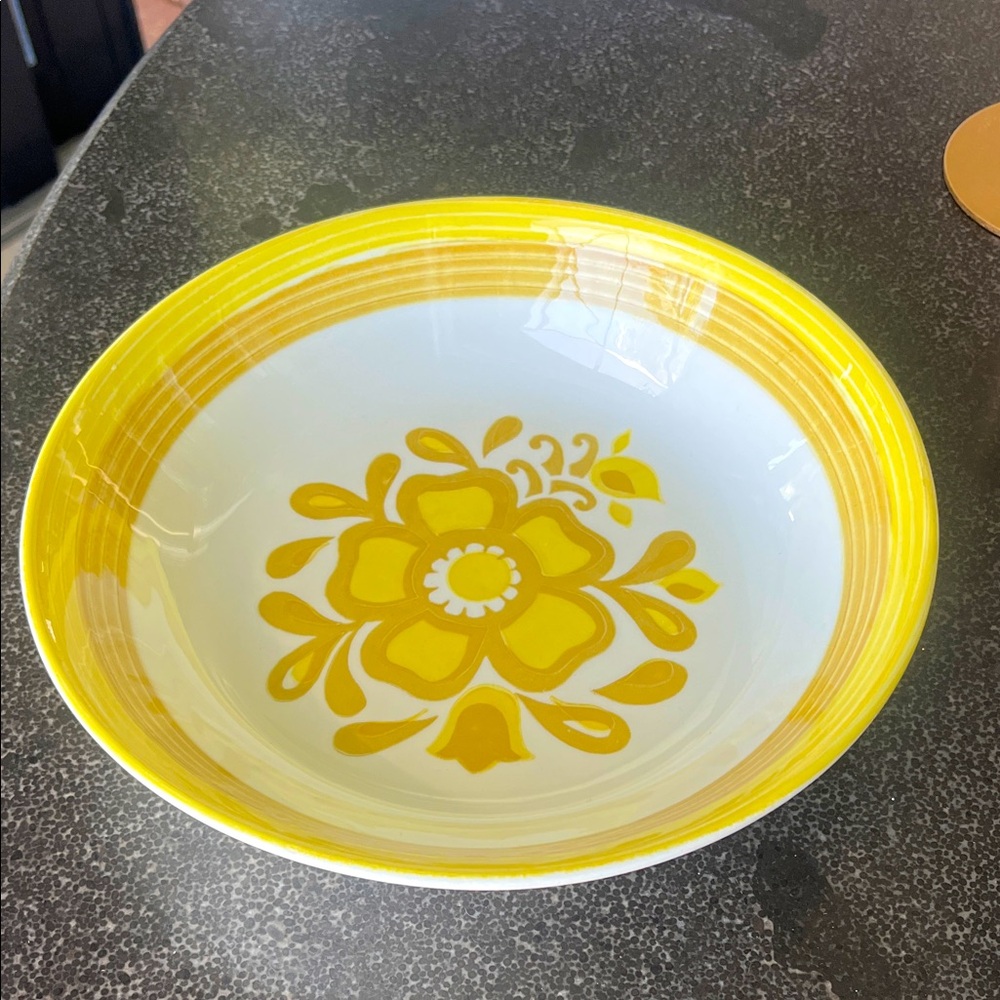 EUC Damsel fruit bowl Royal China Ironstone vintage floral yellow bowl 9"